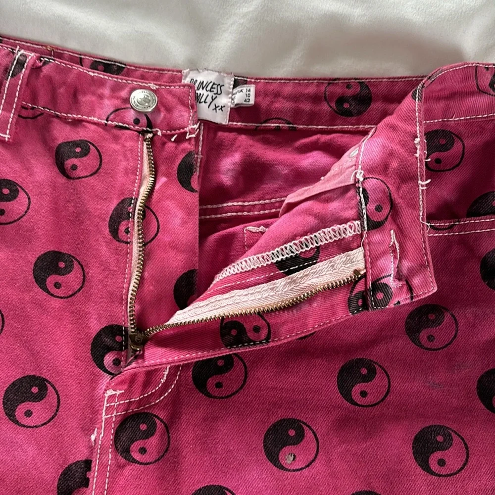 Princess Polly Pink Yin Yang Print Jeans Size 10 Women’s - Picture 10 of 15
